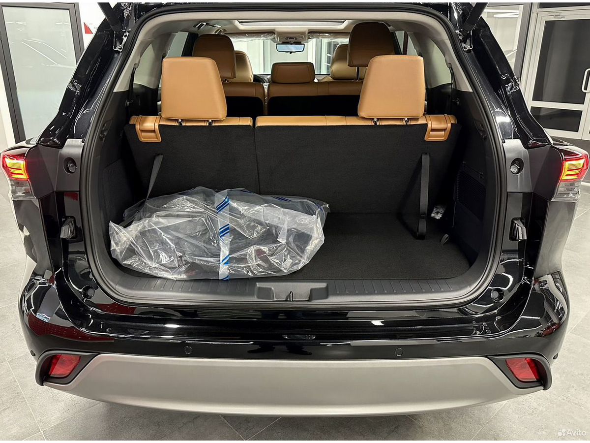 Toyota Highlander, 2024г, полный привод, автомат