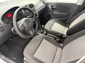 Volkswagen Polo, 2011г., передний привод, механика