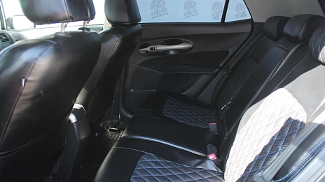 Toyota Auris, 2008г., передний привод, механика