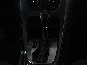 Opel Astra, 2012г., передний привод, автомат