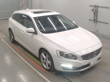 Volvo V60, 2017г, передний привод, автомат