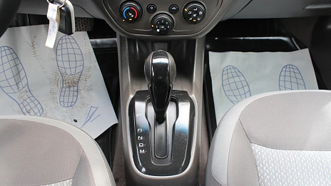 Chevrolet Cobalt, 2013г., передний привод, механика