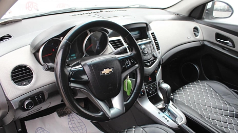 Chevrolet Cruze, 2011г., передний привод, механика
