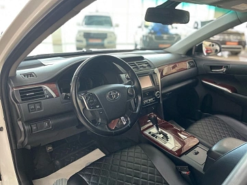 Toyota Camry, 2014г., передний привод, автомат