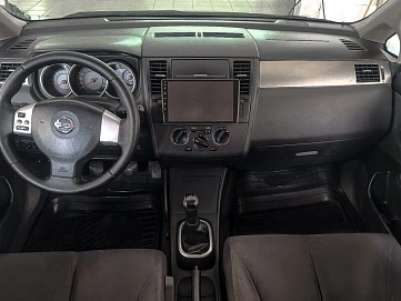 Nissan Tiida, 2008г., передний привод, механика