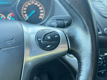 Ford Kuga, 2015г., передний привод, автомат