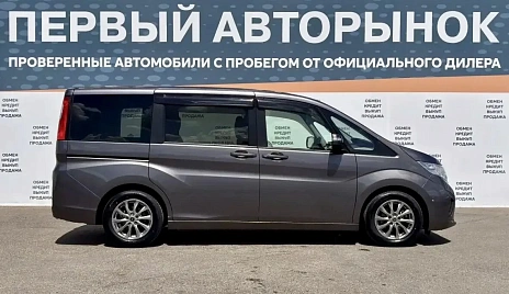 Honda Stepwgn, 2018г., передний привод, вариатор