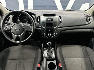 Kia Cerato, 2011г., передний привод, автомат