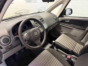 Suzuki SX4, 2013г., полный привод, механика