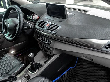 Renault Megane, 2009г., передний привод, механика
