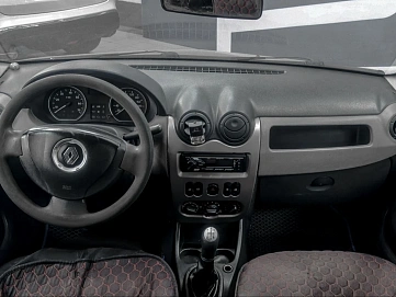 Renault Logan, 2012г., передний привод, механика