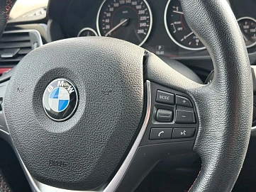 BMW 3 серии, 2018г., задний привод, автомат