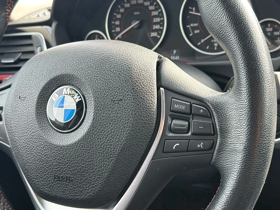 BMW 3 серии, 2018г., задний привод, автомат