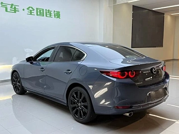 Mazda 3, 2022г., передний привод, автомат
