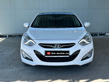 Hyundai i40, 2013г., передний привод, автомат