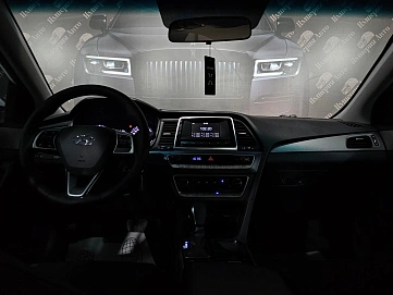 Hyundai Sonata, 2018г., передний привод, автомат