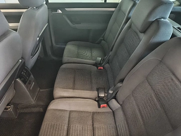 Volkswagen Touran, 2007г., передний привод, механика