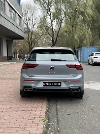 Volkswagen Golf, 2021г., передний привод, робот