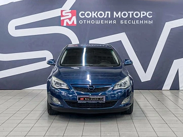 Opel Astra, 2010г., передний привод, автомат