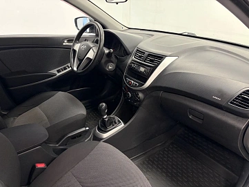 Hyundai Solaris, 2011г., передний привод, механика