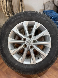 Toyota ISis, 2012г., передний привод, вариатор