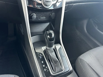 Hyundai i30, 2013г., передний привод, автомат