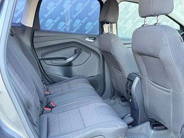 Ford Kuga, 2015г., передний привод, автомат