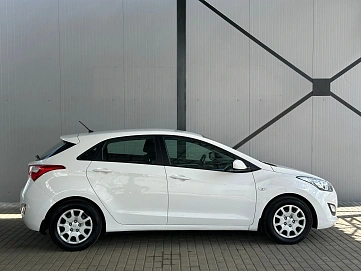 Hyundai i30, 2013г., передний привод, автомат