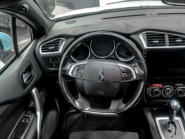 Citroen DS4, 2012г., передний привод, автомат