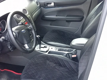 Ford Focus, 2010г., передний привод, автомат