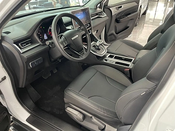 Haval M6, 2023г., передний привод, робот