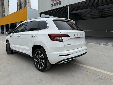 Skoda Karoq, 2021г., передний привод, автомат