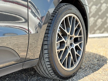 Porsche Macan, 2017г., полный привод, робот
