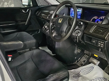 Honda Elysion, 2009г., передний привод, автомат