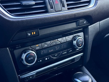 Mazda 6, 2015г., передний привод, автомат