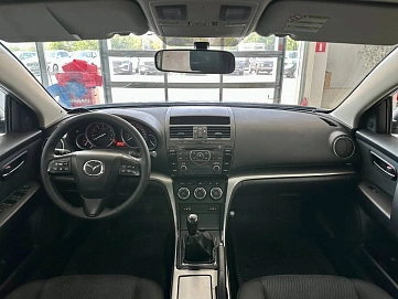 Mazda 6, 2009г., передний привод, механика