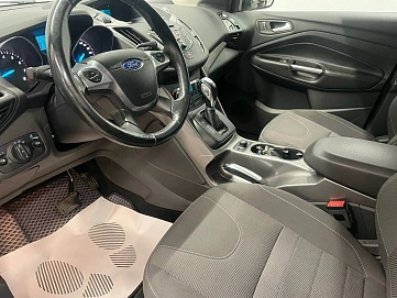 Ford Kuga, 2016г., передний привод, автомат