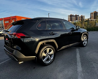 Toyota RAV4, 2021г., передний привод, вариатор
