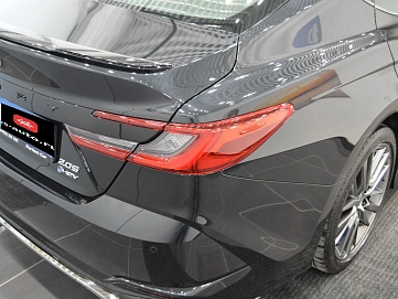 Toyota Camry, 2025г., передний привод, вариатор