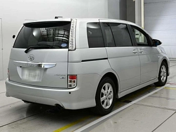Toyota ISis, 2016г., передний привод, вариатор