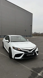Toyota Camry, 2021г., передний привод, автомат