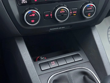 Volkswagen Jetta, 2014г., передний привод, механика
