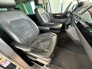 Volkswagen Multivan, 2018г., полный привод, робот