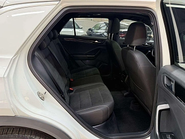 Volkswagen T-Roc, 2021г., полный привод, робот