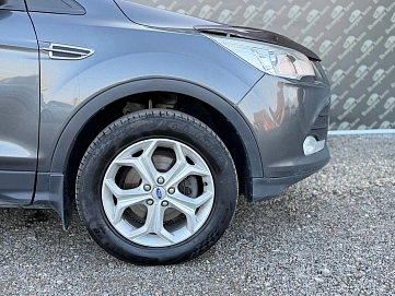Ford Kuga, 2015г., передний привод, автомат