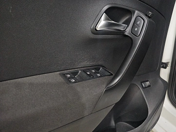 Volkswagen Polo, 2014г., передний привод, автомат