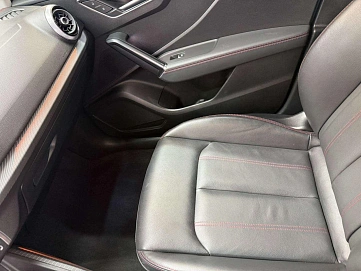 Audi Q2, 2023г., передний привод, робот