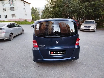 Honda Freed, 2011г., передний привод, вариатор