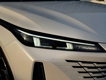 Changan Lamore, 2024г., передний привод, робот