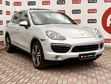 Porsche Cayenne, 2011г., передний привод, автомат